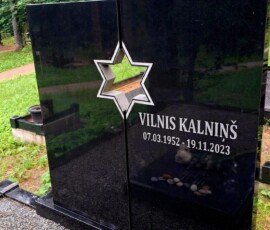 granīta piemineklis zvaigzne Mežakapi